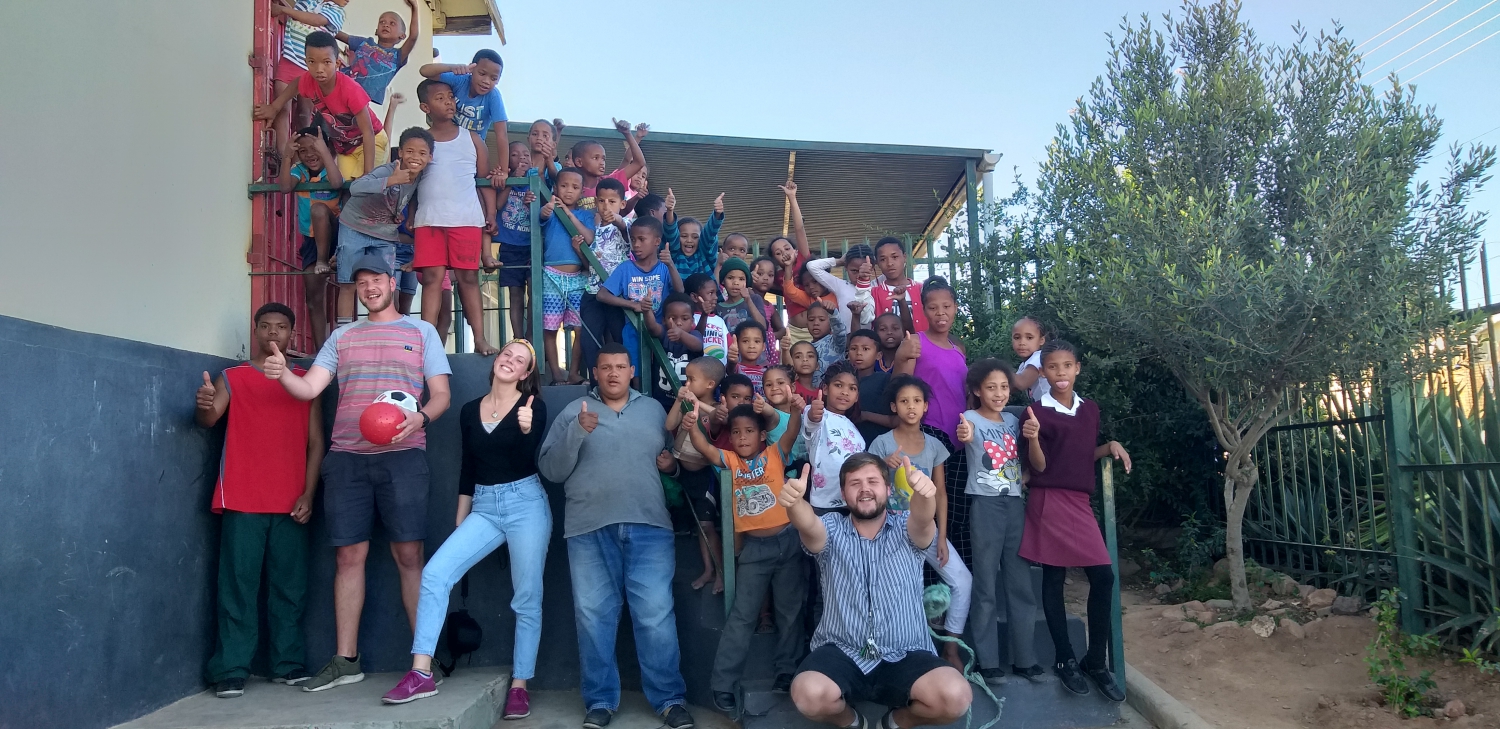 Janneke Seemann mit Kindern in Haus Luigi