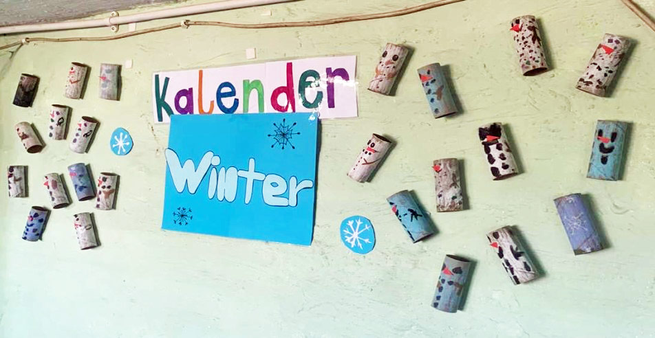 selbst gebastelte Schneemänner