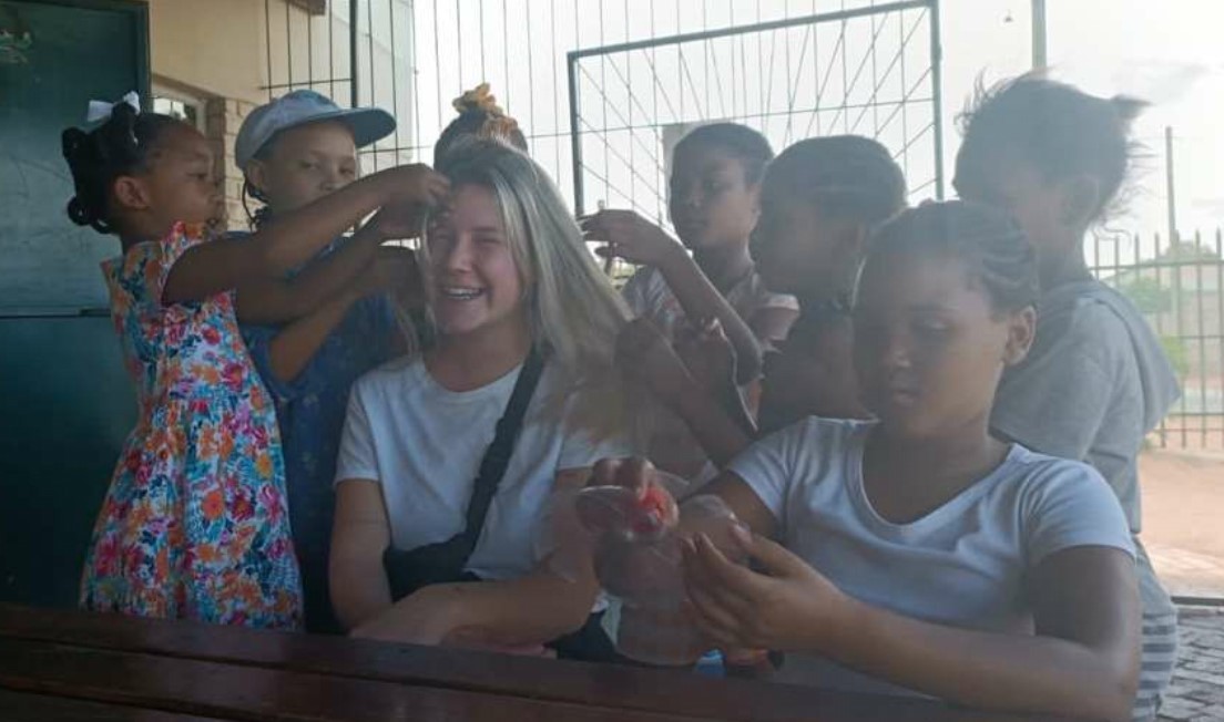 so viele Haar-Stylistinnen ...