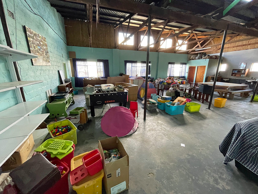 grosse Aufräumaktion nach dem Wasserschaden