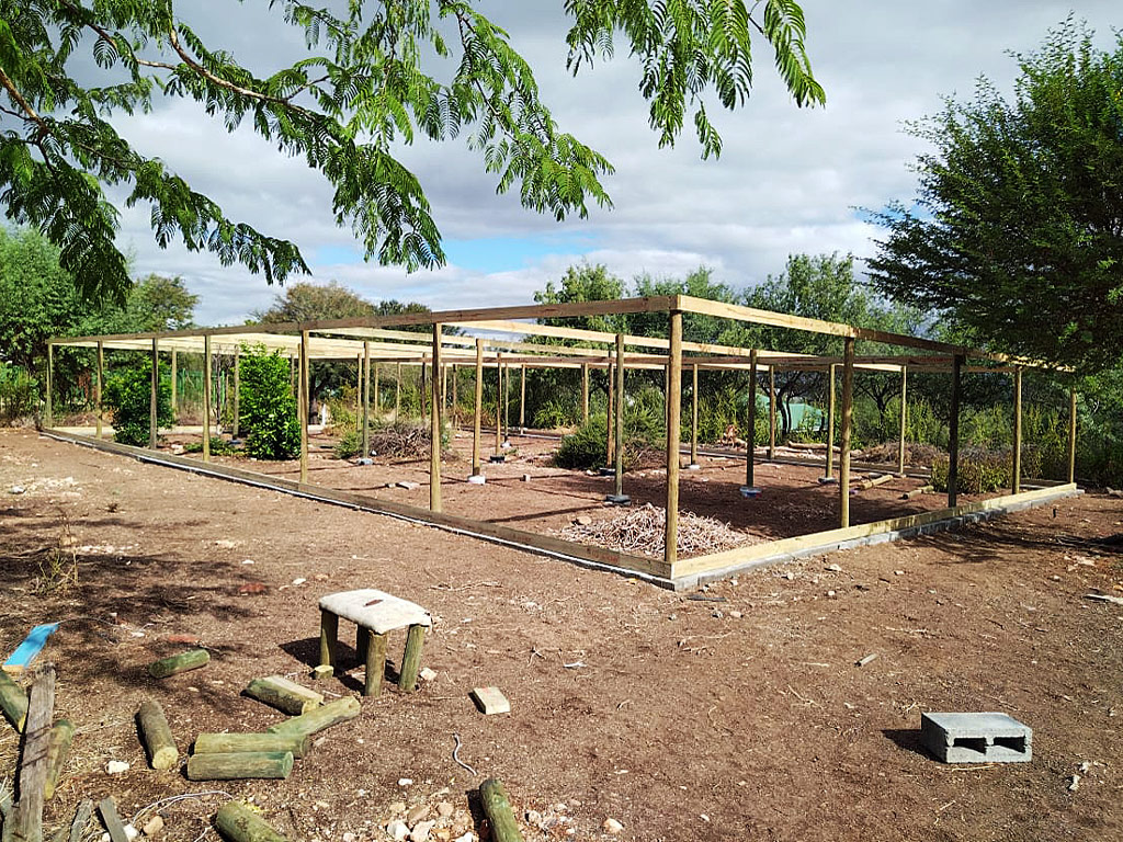 Die Holzträger sind komplett aufgebaut