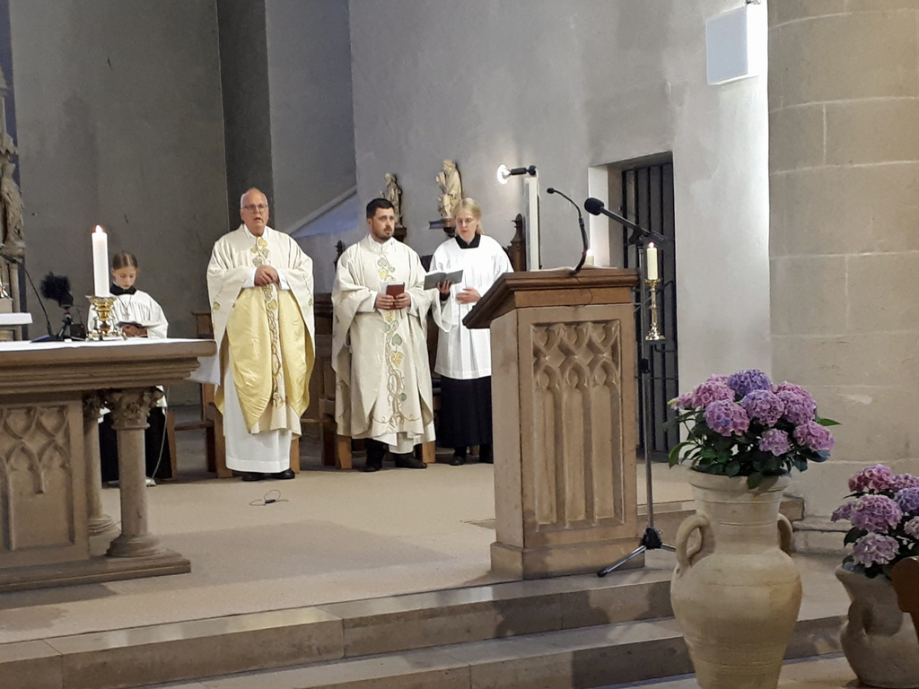 Brilon, Propsteikirche mit Propst Dr. Richterweb