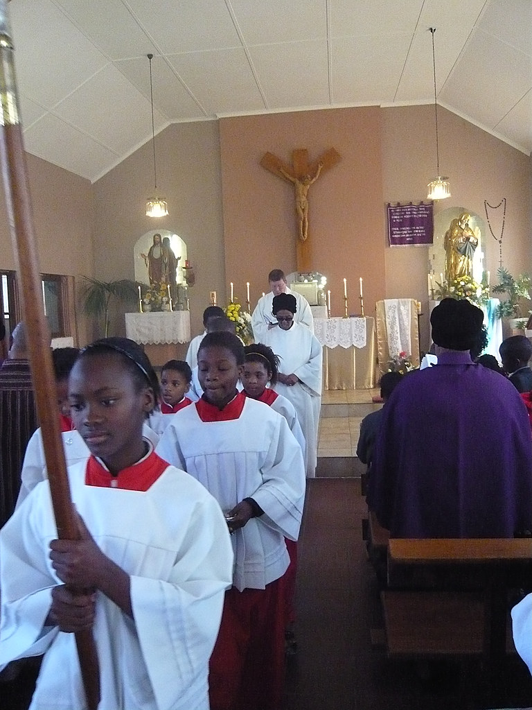 Messe im Center mit Pater Leon